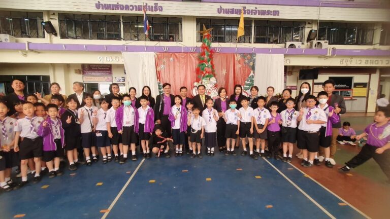 คณะผู้บริหาร ทีมงานโรงเรียนสาธิตมหาวิทยาลัยราชภัฏเพชรบูรณ์ได้ศึกษาดูงาน